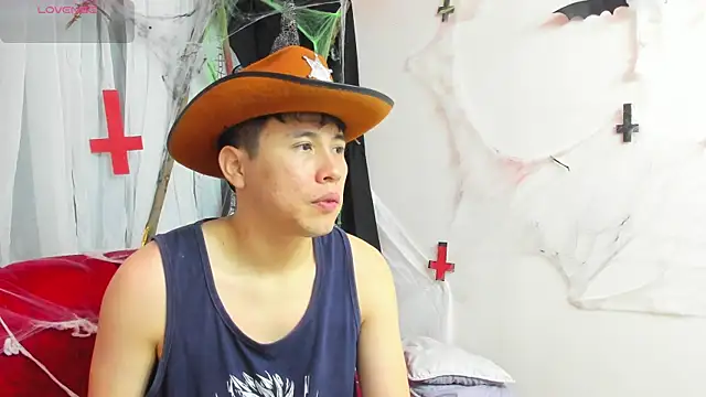 Nick Wolff online show from 10-31-25, 07:20