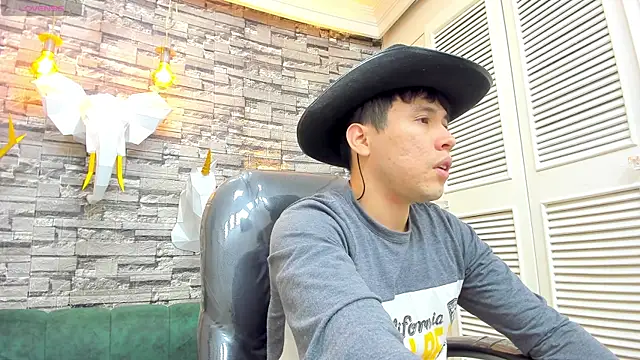 Nick Wolff online show from 11-11-25, 03:06