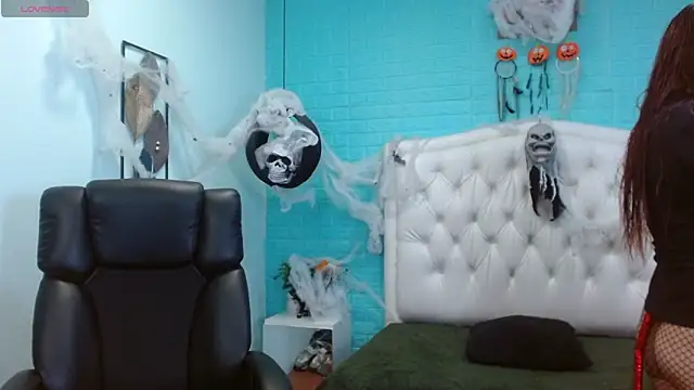 Snapshot of eva_sk chatting on 10-26-25, 10:54 eva sk online show from 10-26-25, 10:54