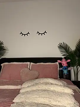 Snapshot of Andrestarr chatting on 11-10-25, 06:18 Andrestarr online show from 11-10-25, 06:18