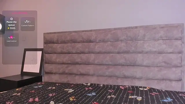 Aliciabloom online show from 10-13-25, 12:38