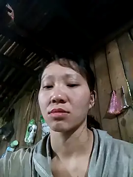 bonnie-00 online show from 10-16-25, 11:28