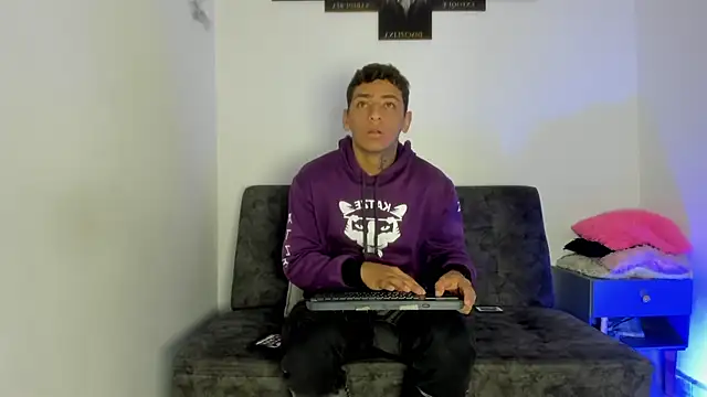 maykel and mike online show from 01-13-26, 02:00