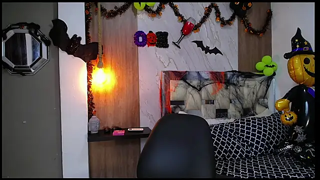 Snapshot of fire_drako_ chatting on 10-22-25, 04:24 fire drako online show from 10-22-25, 04:24