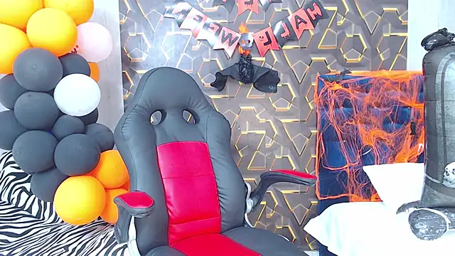 Snapshot of fire_drako_ chatting on 10-27-25, 03:05 fire drako online show from 10-27-25, 03:05