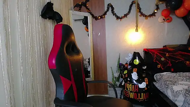 Snapshot of fire_drako_ chatting on 10-29-25, 02:19 fire drako online show from 10-29-25, 02:19