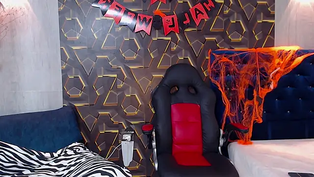 Snapshot of fire_drako_ chatting on 11-04-25, 03:33 fire drako online show from 11-04-25, 03:33