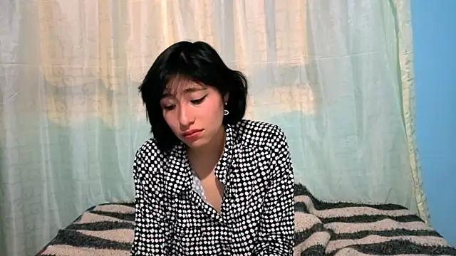 Snapshot of Sullyoonn chatting on 11-21-25, 12:43 Sullyoonn online show from 11-21-25, 12:43