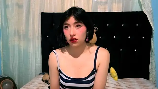 Snapshot of Sullyoonn chatting on 11-26-25, 12:22 Sullyoonn online show from 11-26-25, 12:22