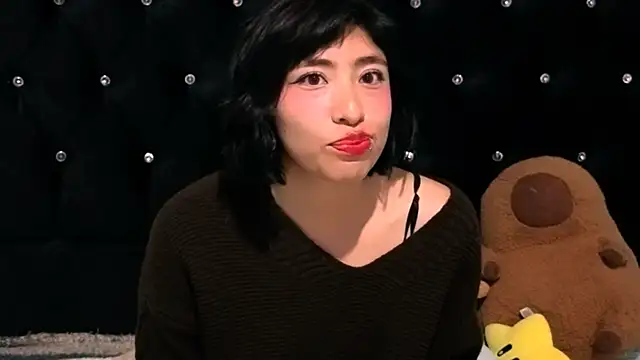 Snapshot of Sullyoonn chatting on 11-29-25, 11:52 Sullyoonn online show from 11-29-25, 11:52