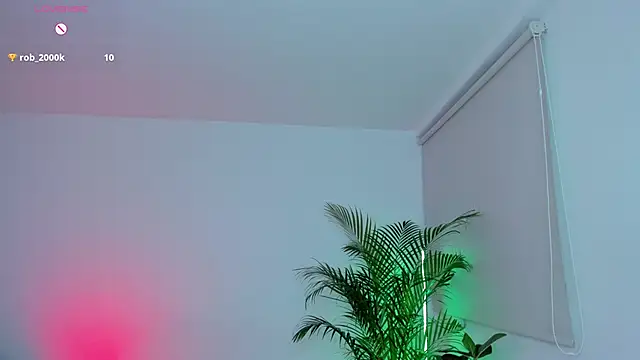 Snapshot of Lary_holly18 chatting on 10-31-25, 04:24 Lary holly18 online show from 10-31-25, 04:24