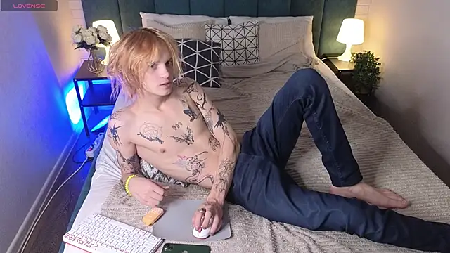 ArchiehalI online show from 10-02-25, 08:38