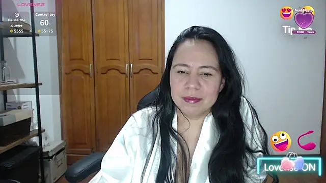 alexandraa19 online show from 10-02-25, 04:19