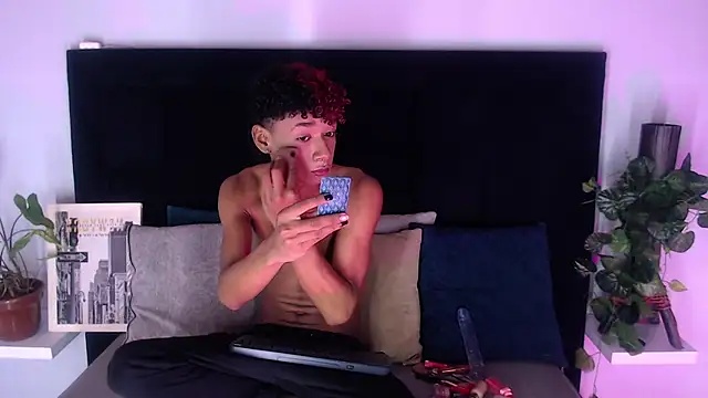 Billie Turner  online show from 11-21-25, 04:27