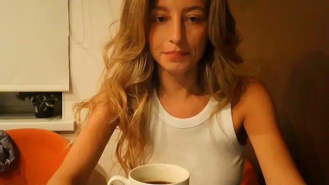Miralyn online show from 09-23-25, 04:32