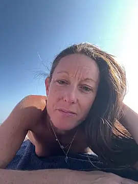 Snapshot of Kristinatreize chatting on 10-12-25, 09:41 Kristinatreize online show from 10-12-25, 09:41