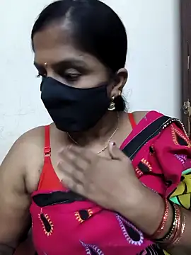 Snapshot of Sowjanya-telugu chatting on 10-26-25, 05:30 Sowjanya-telugu online show from 10-26-25, 05:30