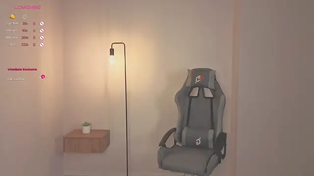 Snapshot of Frences_Eyes chatting on 10-12-25, 12:59 Frences Eyes online show from 10-12-25, 12:59