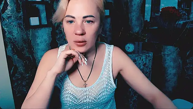 EmmaCat  online show from 01-08-26, 06:16