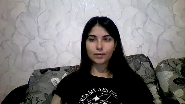 Marina Edwards online show from 09-17-25, 05:25