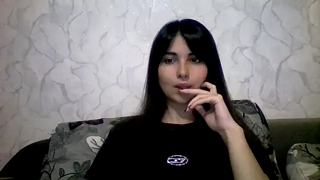 Marina Edwards online show from 09-19-25, 06:08