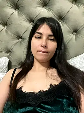 Marina Edwards online show from 09-22-25, 04:03