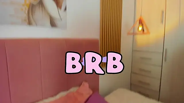 Snapshot of KoraRousee chatting on 10-12-25, 03:44 KoraRousee online show from 10-12-25, 03:44