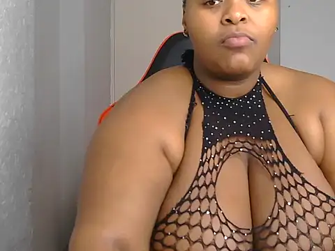 Snapshot of BubblyRouxyXXxx chatting on 09-15-25, 04:45 BubblyRouxyXXxx online show from 09-15-25, 04:45