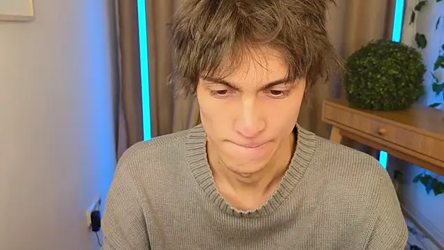 va1ora online show from 11-16-25, 01:17