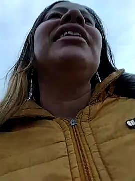 LaraCaliente online show from 10-17-25, 09:28