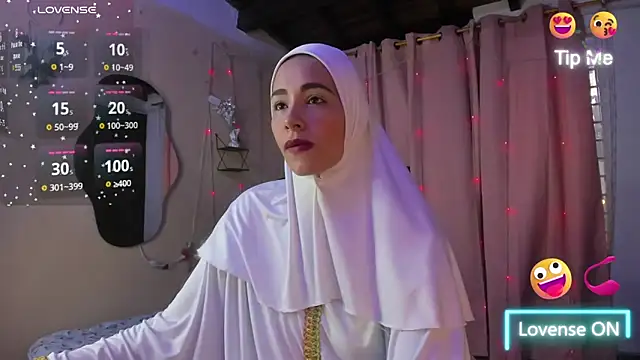 ShanaJamil online show from 11-04-25, 12:04