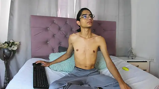 EthanBlackwoodd online show from 10-16-25, 07:59