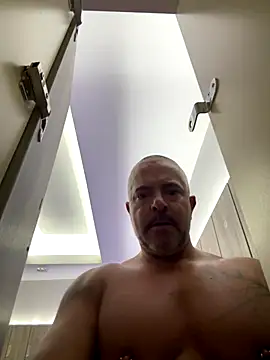 Snapshot of 3totangox chatting on 10-15-25, 10:15 3totangox online show from 10-15-25, 10:15