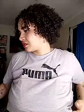 Julie wallace online show from 11-13-25, 09:14