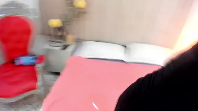 Snapshot of paultte chatting on 02-06-26, 03:15 paultte online show from 02-06-26, 03:15