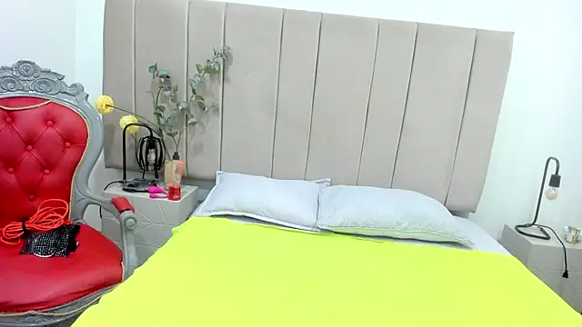 Snapshot of paultte chatting on 02-16-26, 01:40 paultte online show from 02-16-26, 01:40