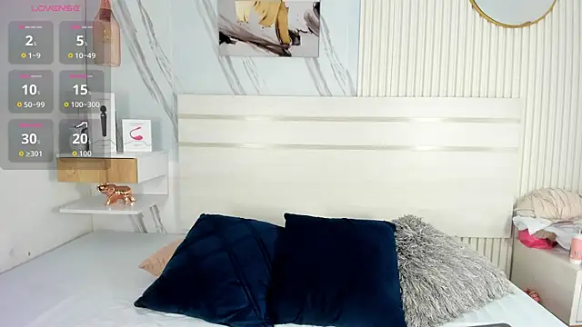 VictoriaHarriss online show from 10-10-25, 07:57