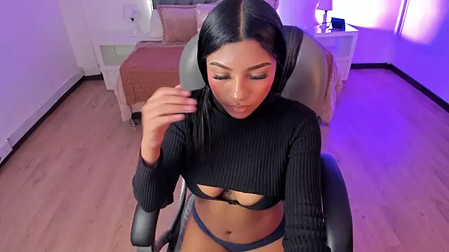 Snapshot of Sofia_collen_ chatting on 11-21-25, 08:40 Sofia collen online show from 11-21-25, 08:40