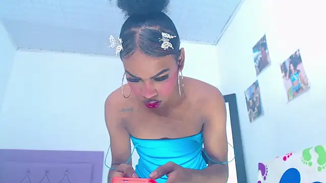 whitneytt online show from 10-18-25, 03:42