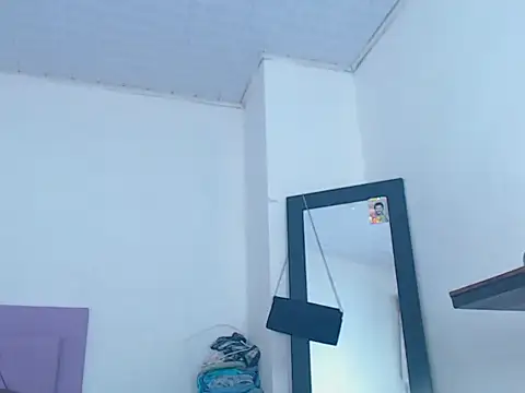 whitneytt online show from 11-18-25, 01:11