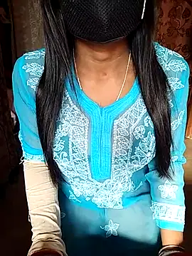 Snapshot of Bengalibeauty96 chatting on 11-24-25, 08:58 Bengalibeauty96 online show from 11-24-25, 08:58