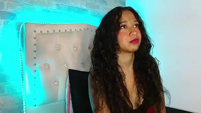 oliviarichard  online show from 11-20-25, 03:01