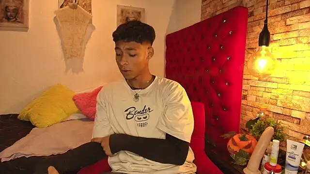 CoffeNaughty nom online show from 10-23-25, 04:12