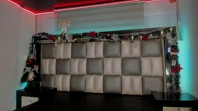 abbiecollins js online show from 12-16-25, 03:11