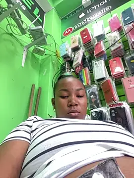 Snapshot of Karol_sexy23 chatting on 12-17-25, 02:23 Karol sexy23 online show from 12-17-25, 02:23