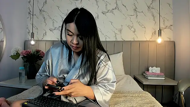 Amber Santana online show from 11-04-25, 09:03