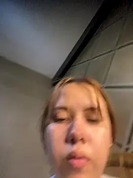 coupleyys online show from 12-17-25, 06:47