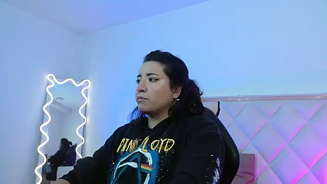 NANAKY TAY online show from 10-26-25, 12:11