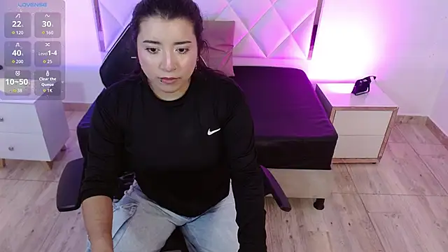 NANAKY TAY online show from 10-27-25, 12:09