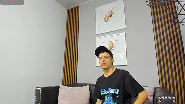 kevinn blue1 online show from 11-06-25, 11:37